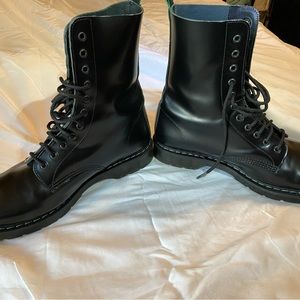 Solovair men’s size 12.Made in England.